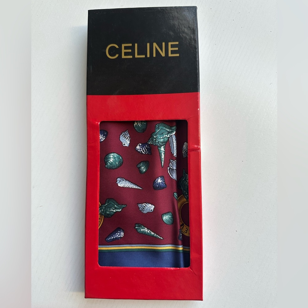 15x15 CELINE Paris 100% Silk Vintage Seashell Scarf with Box - Picture 3 of 12